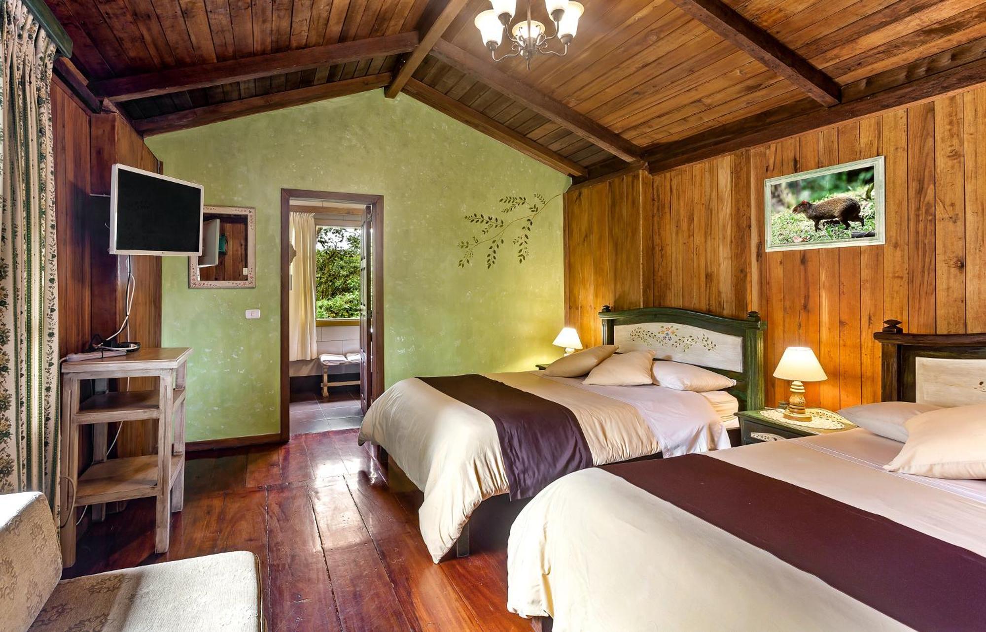 Sachatamia Lodge Mindo Exterior photo